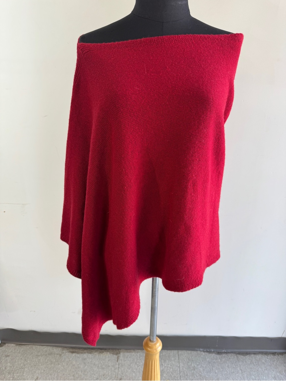 ITALICISE Cashmere Blend One Shoulder Poncho Red One Size Knit Quiet Luxury